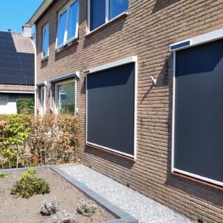 Screens op zonne-energie solarscreens solar zonwering draadloos snoerloos Frema zonwering Rhenen Veenendaal Wageningen Ede Utrecht e.o.